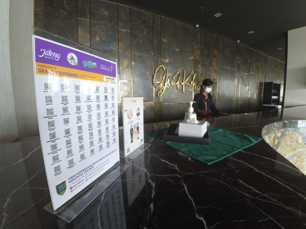 Grand Kolopaking Hotel Kebumen エクステリア 写真